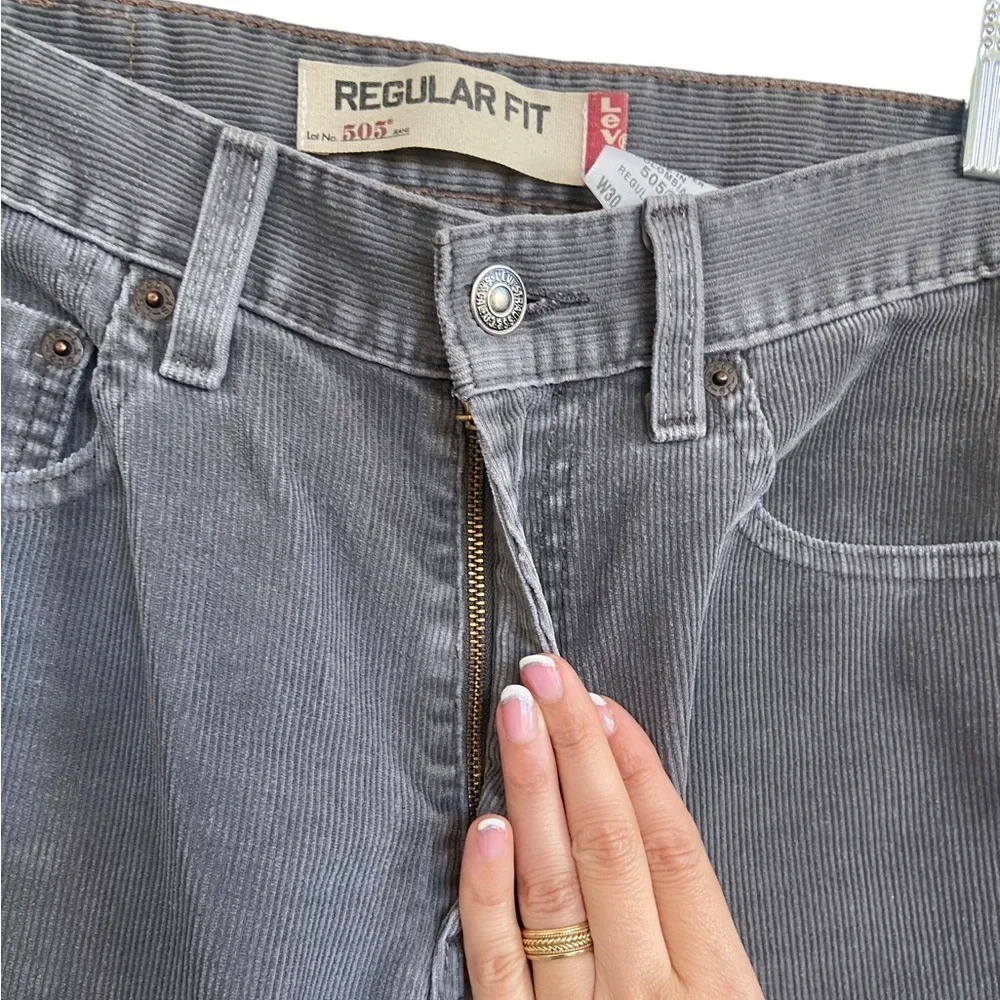 Levi’s 505 REGULAR FIT CORDUROY JEANS